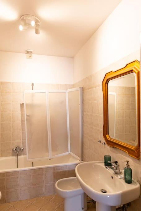 Cozy Apartment With A Strategic Position Флоренция Екстериор снимка